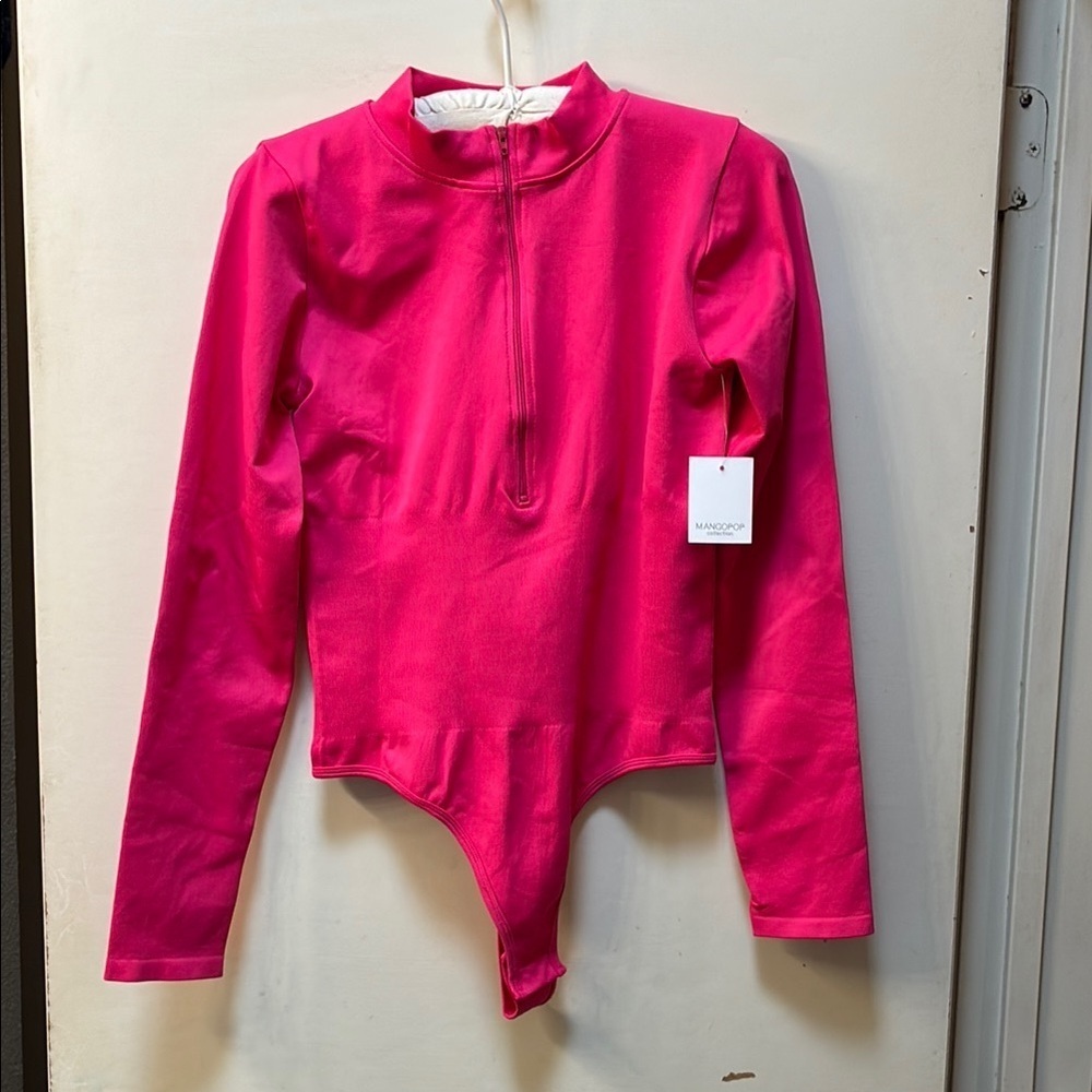 Mangopop Hot Pink Ribbed Long Sleeve zippered Bodysuit  Large